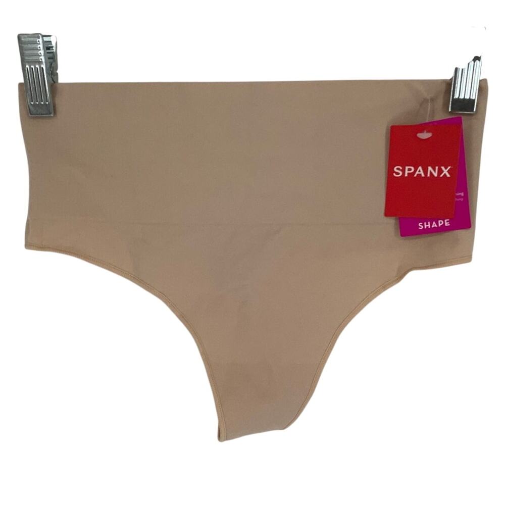 SPANX Women's Large Soft Nude Everyday Shaping Thong Underwear D9-3